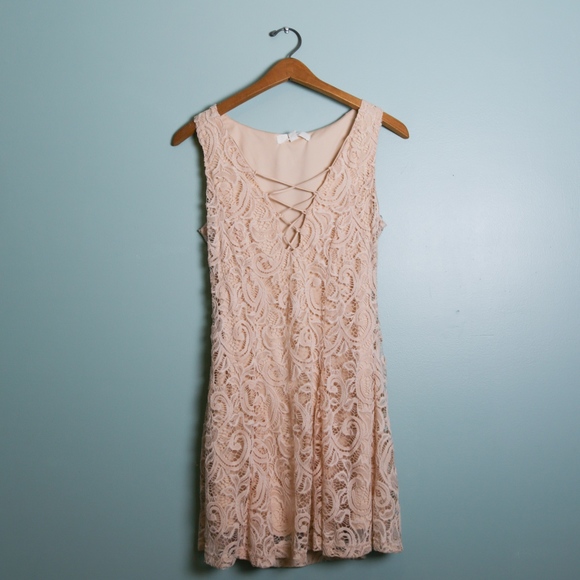 NWOT Cream Lace Tie Up Dress - Picture 2 of 3
